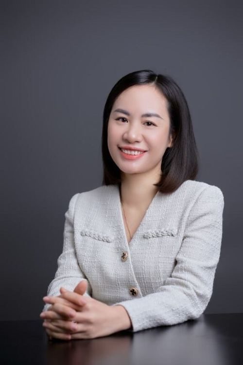 TS. Oanh Vũ